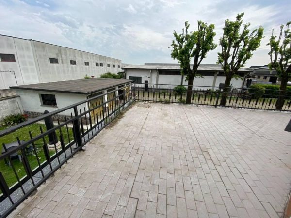 Appartamento affitto Zelo Buon Persico (Lodi) , € 1.100, 3 camere, 150 mq, Piano rialzato 